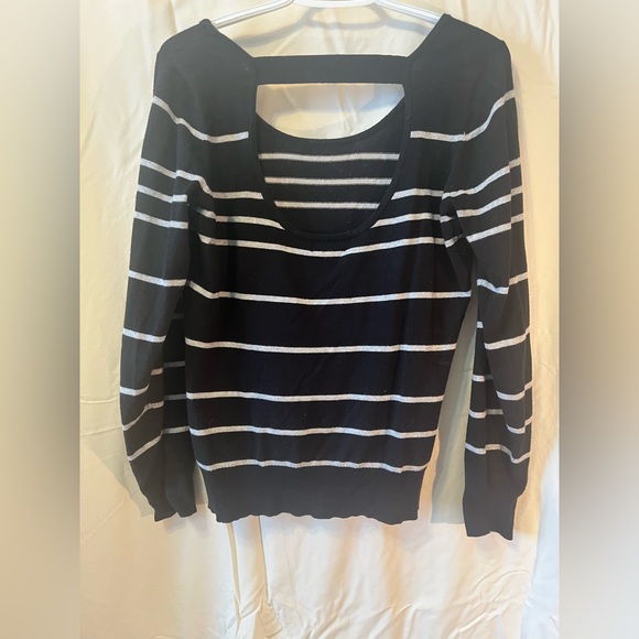 Guess Top - Picture 3 of 5